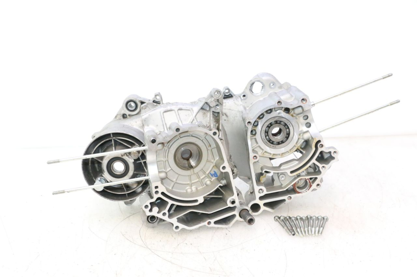 photo de CARTER BAS MOTEUR PIAGGIO ZIP IGET 4T 50 (2021 - 2023) - Détail de la pièce