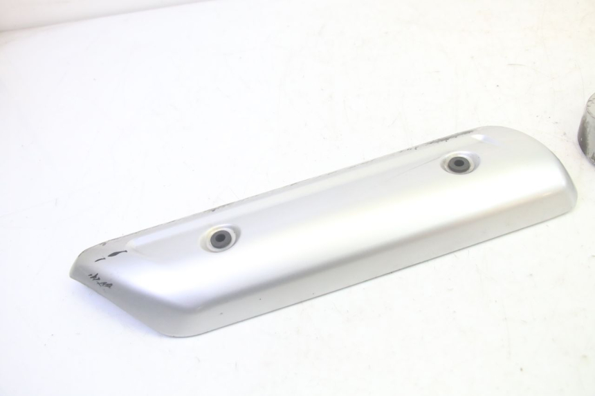 photo de CARTER ECHAPPEMENT SUZUKI BURGMAN 125 (2007 - 2014) - État de surface