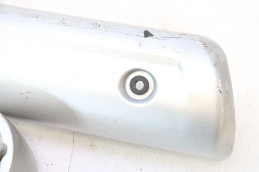 photo de CARTER ECHAPPEMENT SUZUKI BURGMAN 125 (2007 - 2014) - Vue rapprochée