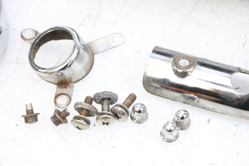 photo de CARTER ECHAPPEMENT KYMCO GRAND DINK 125 (2002 - 2007) - Détails caractéristiques