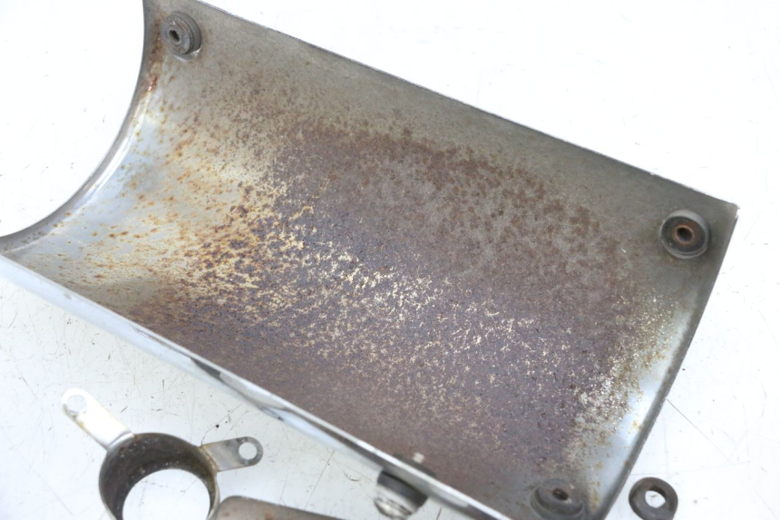 photo de CARTER ECHAPPEMENT KYMCO GRAND DINK 125 (2002 - 2007) - Autre angle de vue