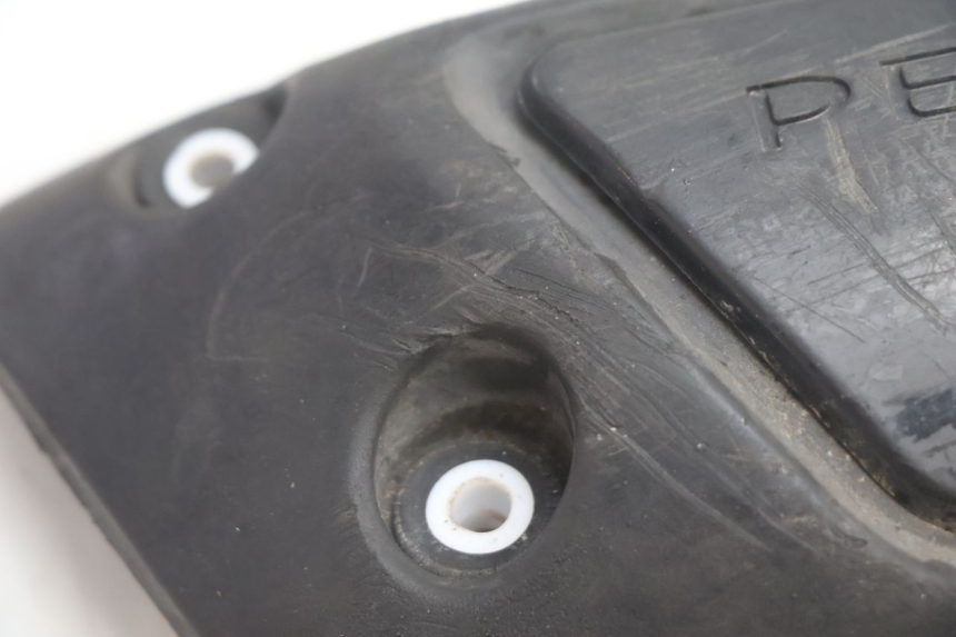 photo de CARTER ECHAPPEMENT PEUGEOT KISBEE 4T 50 (2010 - 2017) - Zoom état d’usage