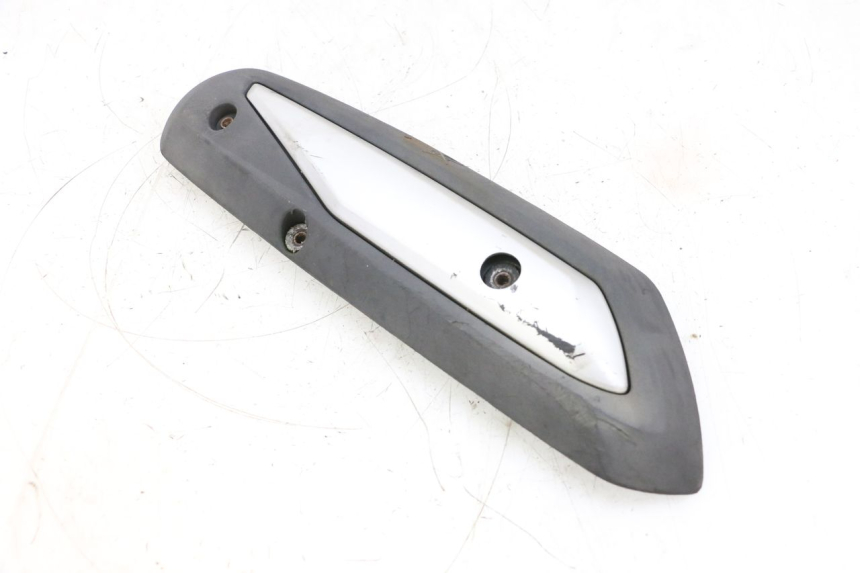 photo de CARTER ECHAPPEMENT SYM ORBIT 2 4T 50 (2008 - 2017) - Gros plan technique