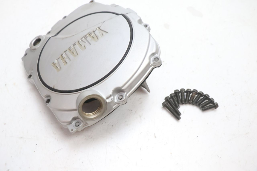 photo de CARTER EMBRAYAGE YAMAHA YZF R GENESIS 750 (1993 - 1998) - Gros plan technique