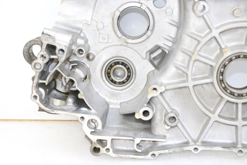 photo de CARTER MOTEUR DROIT SUZUKI BURGMAN 650 (2013 - 2020)