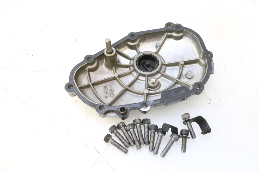 photo de CARTER MOTEUR DROIT YAMAHA FJR 1300 (2001 - 2005) - Gros plan technique