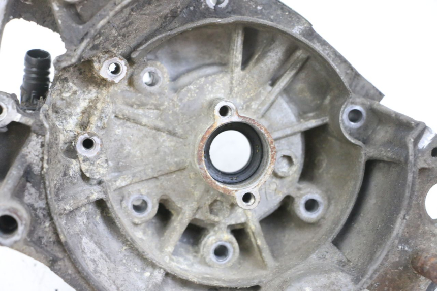 photo de CARTER MOTEUR DROIT PEUGEOT LUDIX 50 (2008 - 2017) - Détails caractéristiques