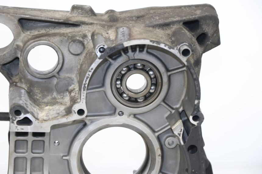 photo de CARTER MOTEUR DROIT PEUGEOT METROPOLIS 400 (2011 - 2016)