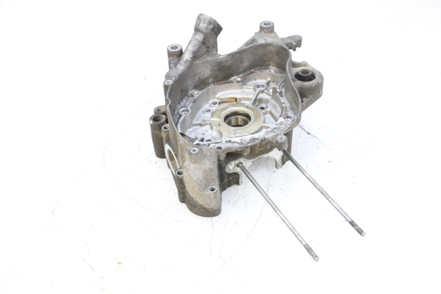 photo de CARTER MOTEUR DROIT YAMAHA NEOS NEO'S 4T 50 (2008 - 2016) - Points de fixation