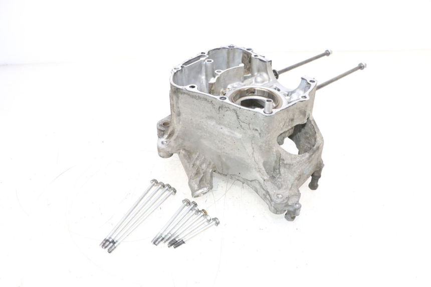 photo de CARTER MOTEUR DROIT HONDA PCX (JF57/JF64) 125 (2014 - 2018) - Gros plan technique