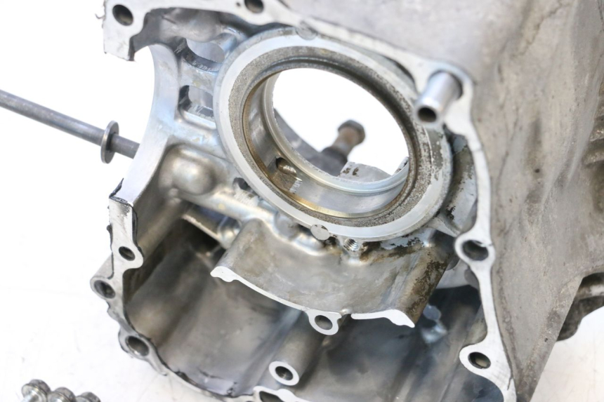 photo de CARTER MOTEUR DROIT HONDA PCX (JF57/JF64) 125 (2014 - 2018) - Points de fixation