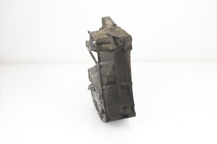photo de CARTER MOTEUR DROIT PEUGEOT METROPOLIS 400 (2011 - 2016)