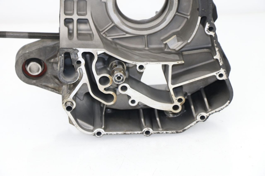 photo de CARTER MOTEUR DROIT PEUGEOT METROPOLIS 400 (2011 - 2016)