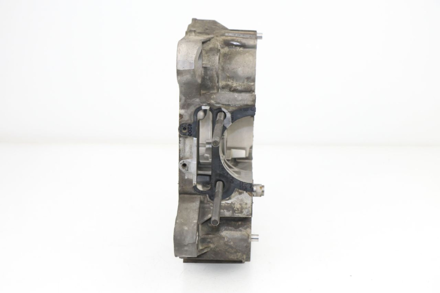 photo de CARTER MOTEUR DROIT PEUGEOT METROPOLIS 400 (2011 - 2016)