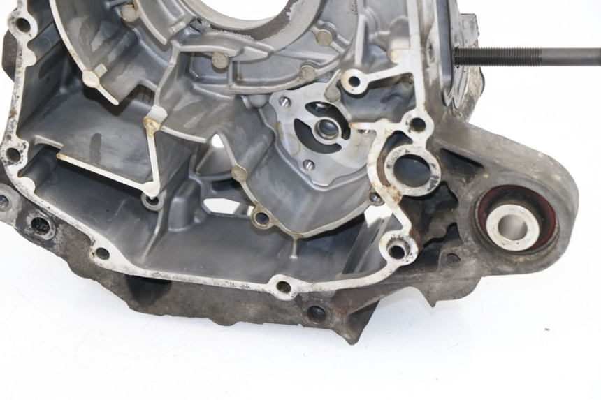photo de CARTER MOTEUR DROIT PEUGEOT METROPOLIS 400 (2011 - 2016)