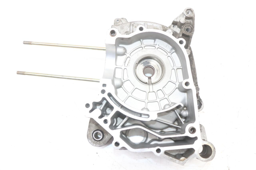 photo de CARTER MOTEUR DROIT PIAGGIO FLY 4T 50 (2004 - 2010)