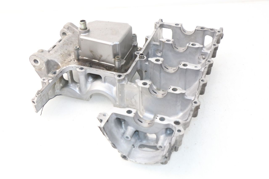 photo de CARTER MOTEUR DROIT SUZUKI GSX-R GSXR 600 (2001 - 2003)