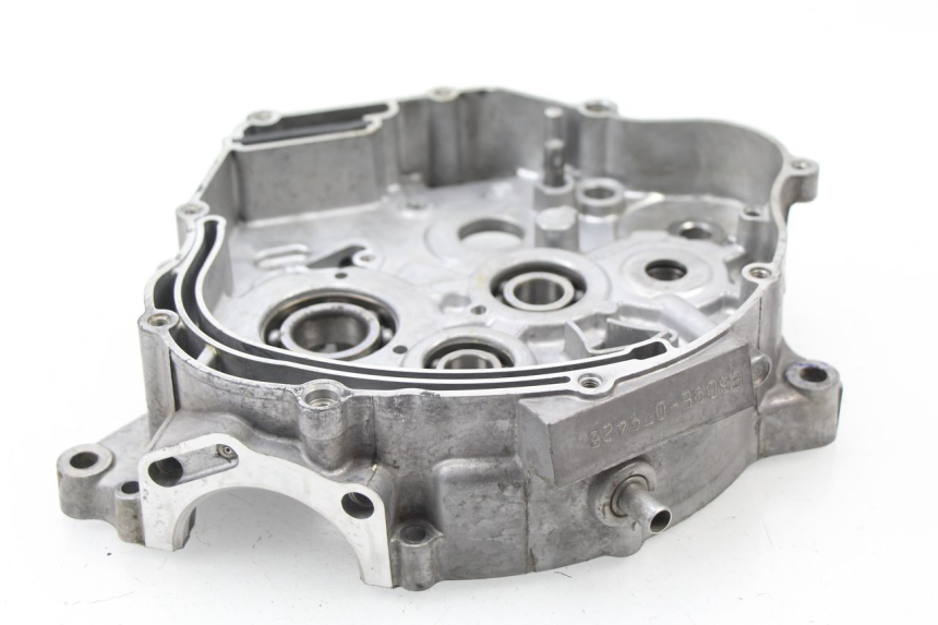 photo de CARTER MOTEUR DROIT YAMAHA TTR 125 (2000 - 2020) - Gros plan technique