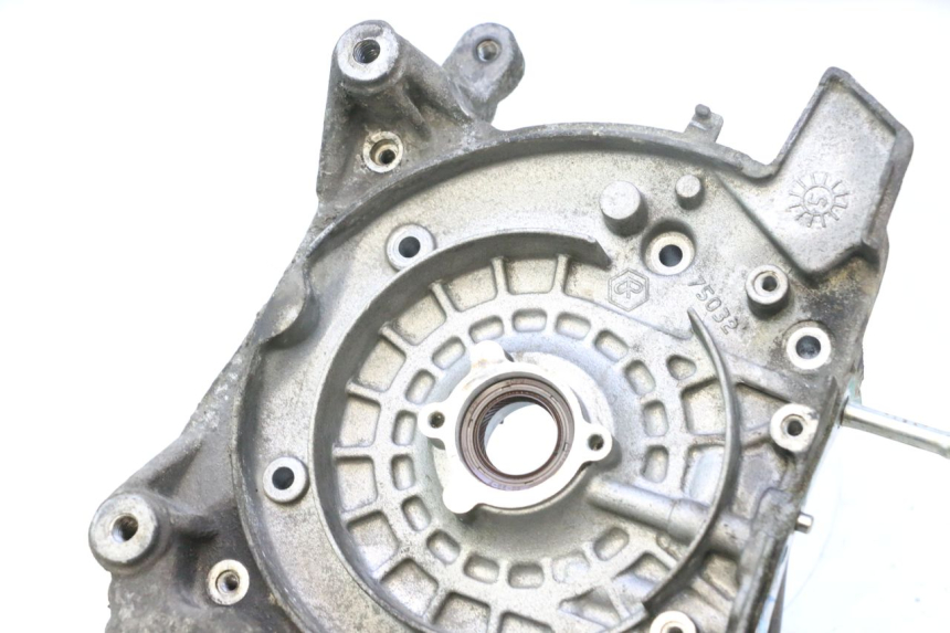 photo de CARTER MOTEUR DROIT PIAGGIO X9 EVOLUTION 125 (2003 - 2007) - Autre angle de vue