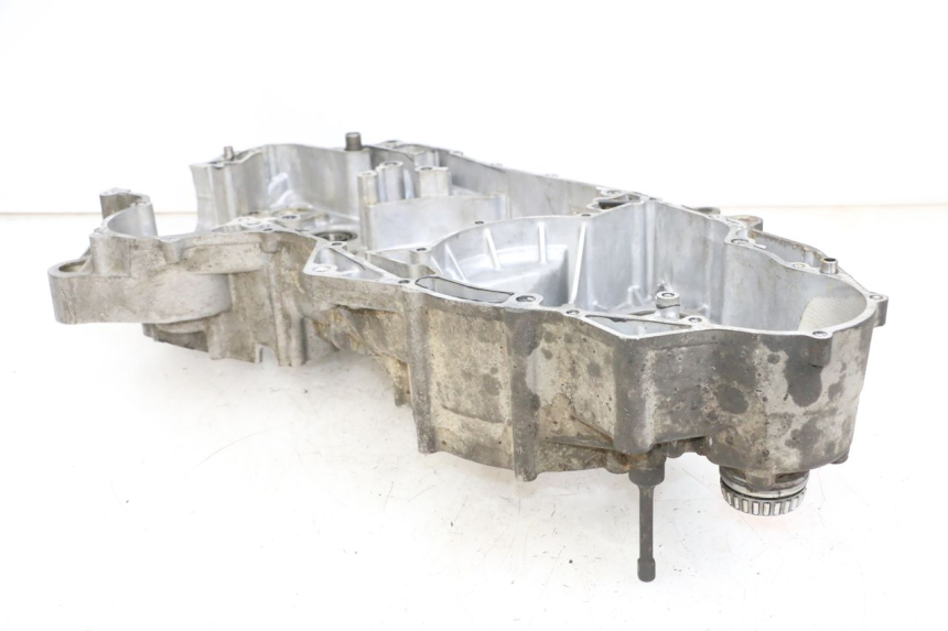 photo de CARTER MOTEUR GAUCHE SUZUKI BURGMAN 650 (2013 - 2020)