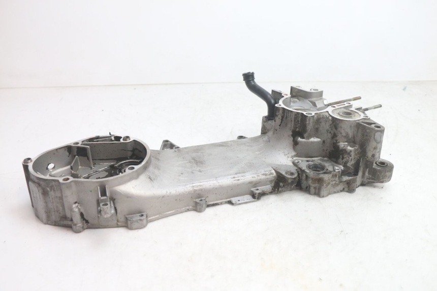 photo de CARTER MOTEUR GAUCHE PIAGGIO FLY 2T 50 (2004 - 2017) - Marquages et références