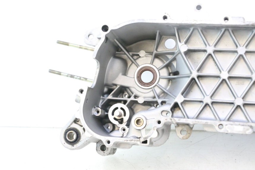 photo de CARTER MOTEUR GAUCHE PIAGGIO FLY 2T 50 (2004 - 2017) - Pièce contrôlée