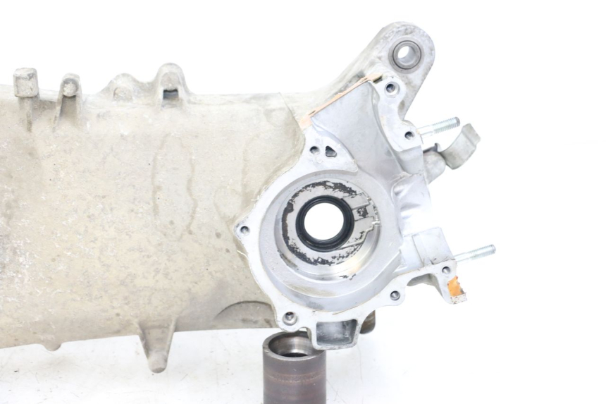 photo de CARTER MOTEUR GAUCHE HONDA FES PANTHEON 2T 125 (1998 - 2002)