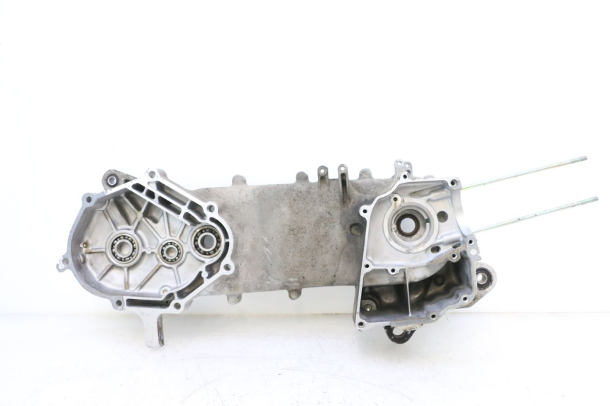 photo de CARTER MOTEUR GAUCHE SYM JET 14 4T 50 (2018 - 2022) - Gros plan technique