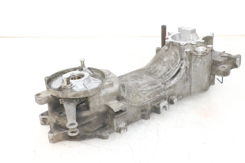 photo de CARTER MOTEUR GAUCHE PEUGEOT KISBEE 2T 50 (2010 - 2017) - Vue d’ensemble