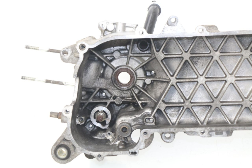 photo de CARTER MOTEUR GAUCHE PIAGGIO LIBERTY 2T 50 (2009 - 2013) - État de surface