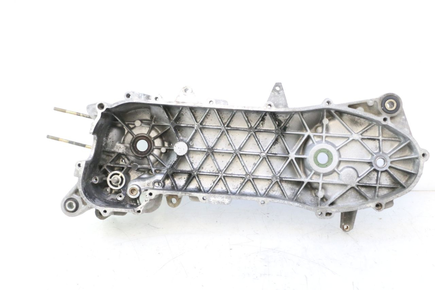 photo de CARTER MOTEUR GAUCHE PIAGGIO LIBERTY 50 (1998 - 2003) - Vue principale