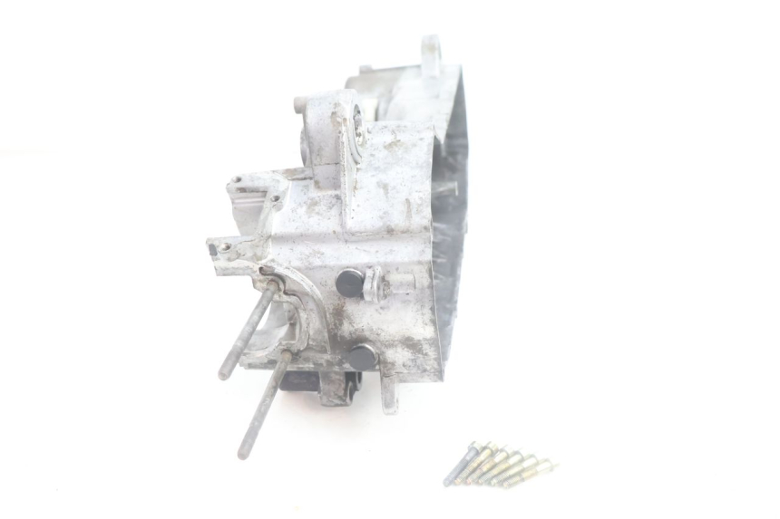 photo de CARTER MOTEUR GAUCHE MBK NITRO 50 (2004 - 2008) - Points de fixation