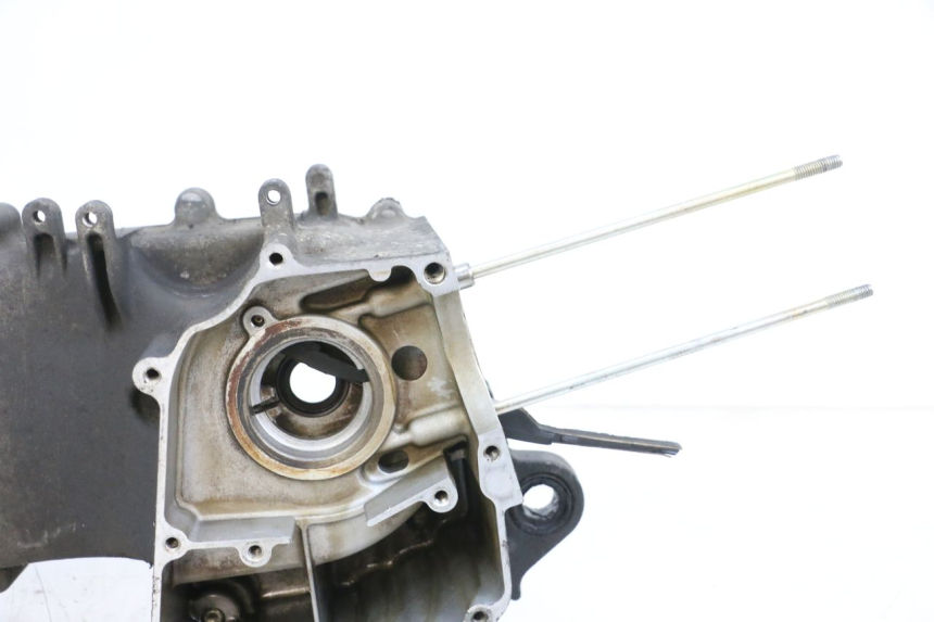 photo de CARTER MOTEUR GAUCHE SYM ORBIT III 3 4T 50 (2021 - 2025) - Marquages et références