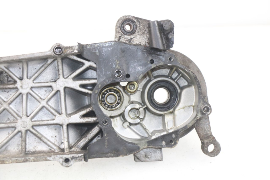 photo de CARTER MOTEUR GAUCHE PEUGEOT ZENITH 50 (1994 - 1999)