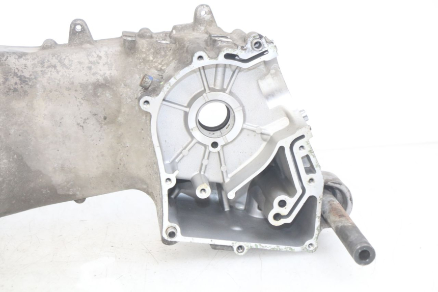 photo de CARTER MOTEUR GAUCHE APRILIA SCARABEO LIGHT 125 (2007 - 2011)