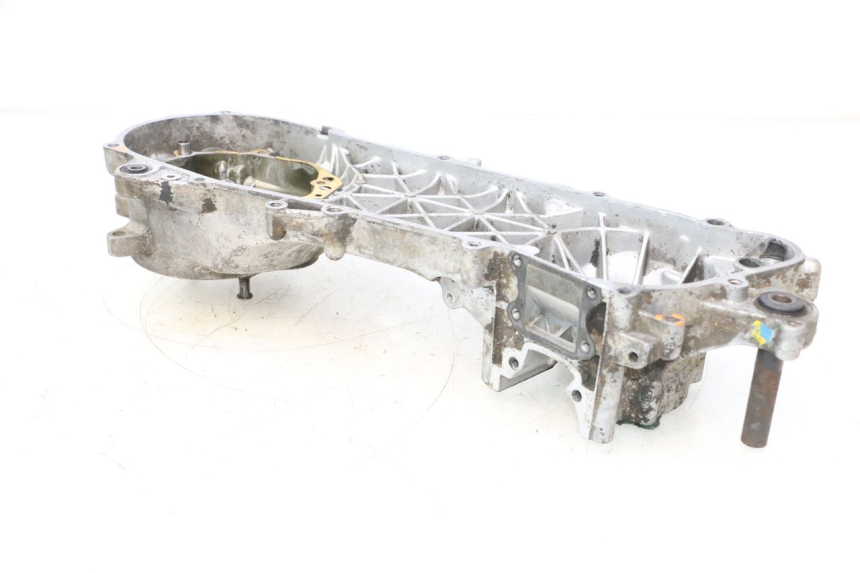 photo de CARTER MOTEUR GAUCHE PEUGEOT TREKKER 50 (1995 - 2004) - Points de fixation