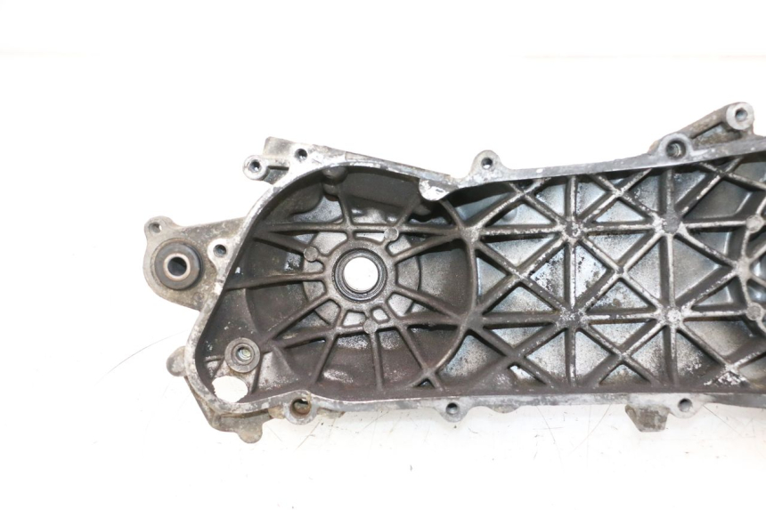 photo de CARTER MOTEUR GAUCHE PEUGEOT VIVACITY 50 (1998 - 2003) - Détails caractéristiques