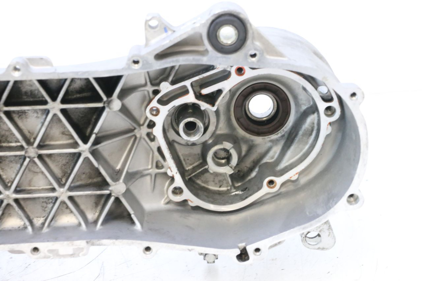 photo de CARTER MOTEUR GAUCHE PIAGGIO ZIP 2T 50 (2009 - 2019) - Zoom composants