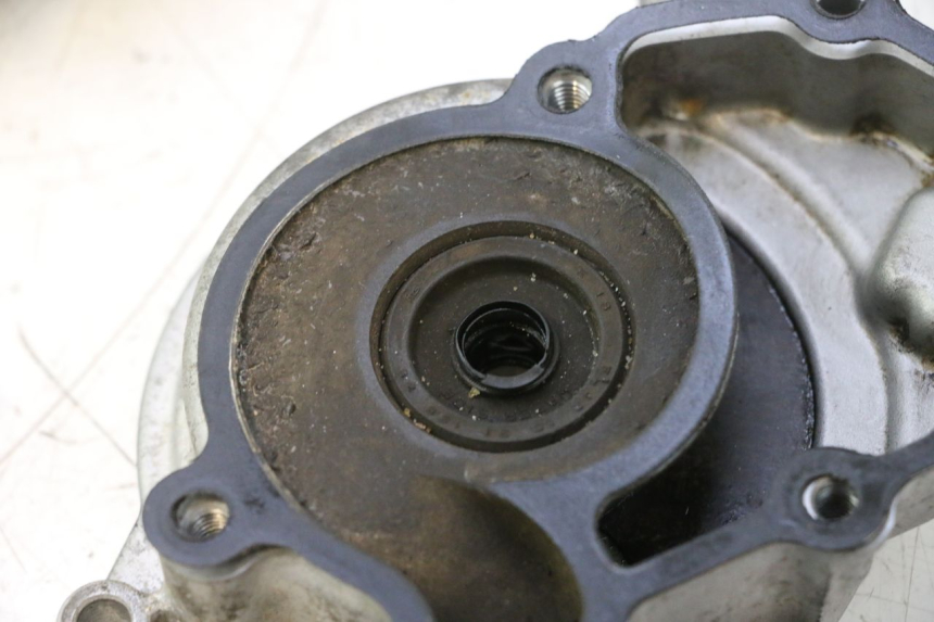 photo de CARTER POMPE A EAU YAMAHA X-MAX XMAX 125 (2010 - 2013) - État de surface