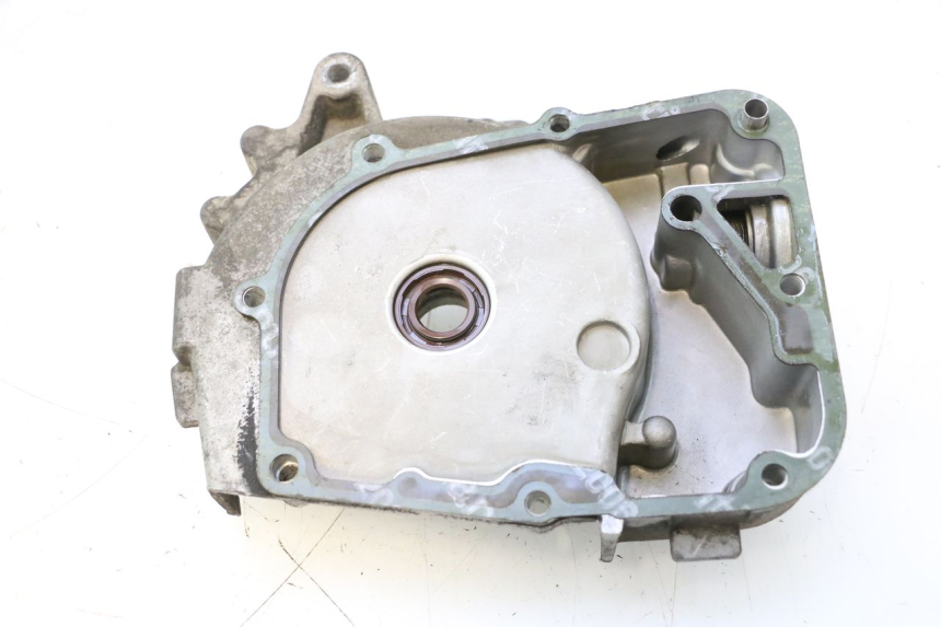 photo de CARTER STATOR PEUGEOT KISBEE 4T 50 (2010 - 2017) - Autre angle de vue