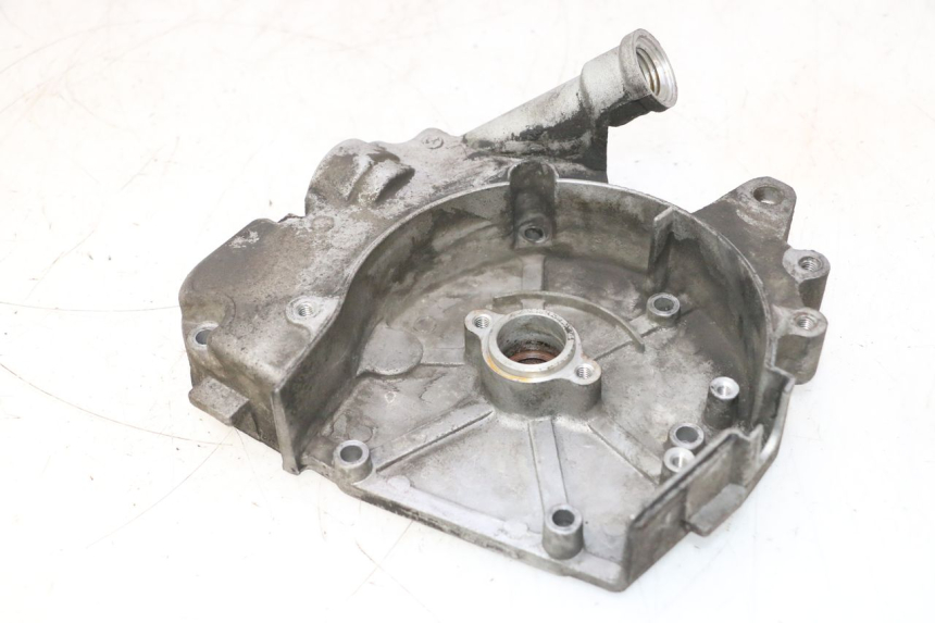 photo de CARTER STATOR PEUGEOT KISBEE 4T 50 (2018 - 2022) - Gros plan technique
