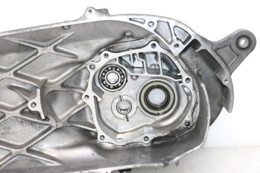 photo de CARTER TRANSMISSION ROUE HONDA FJS SILVER WING SILVERWING 400 (2005 - 2008) - Vue rapprochée
