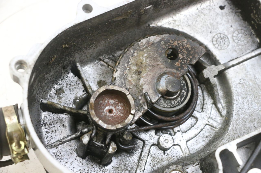 photo de CARTER VARIATEUR PEUGEOT KISBEE 4T 50 (2010 - 2017) - État de surface