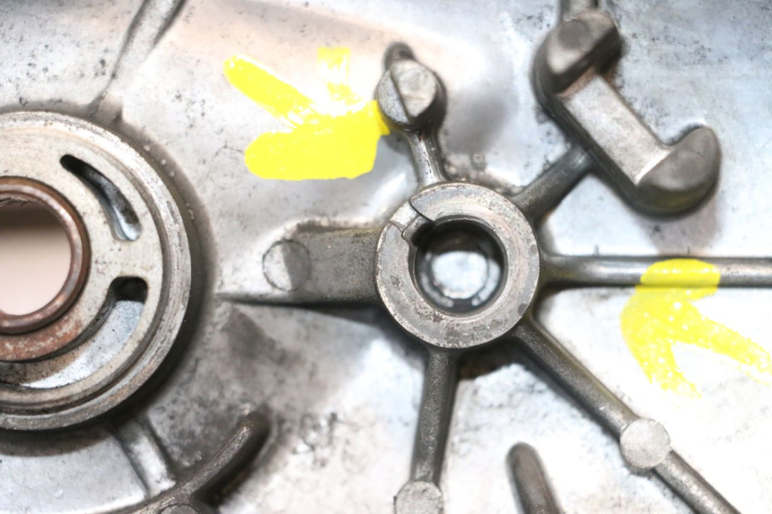 photo de CARTER VARIATEUR PEUGEOT KISBEE 4T 50 (2018 - 2022) - Gros plan technique