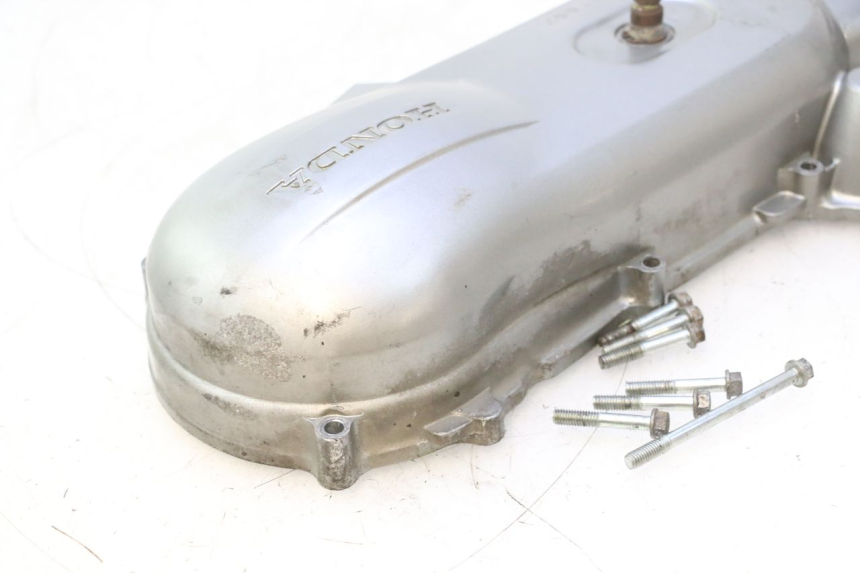 photo de CARTER VARIATEUR HONDA SCV LEAD 100 (2003 - 2007) - Gros plan technique