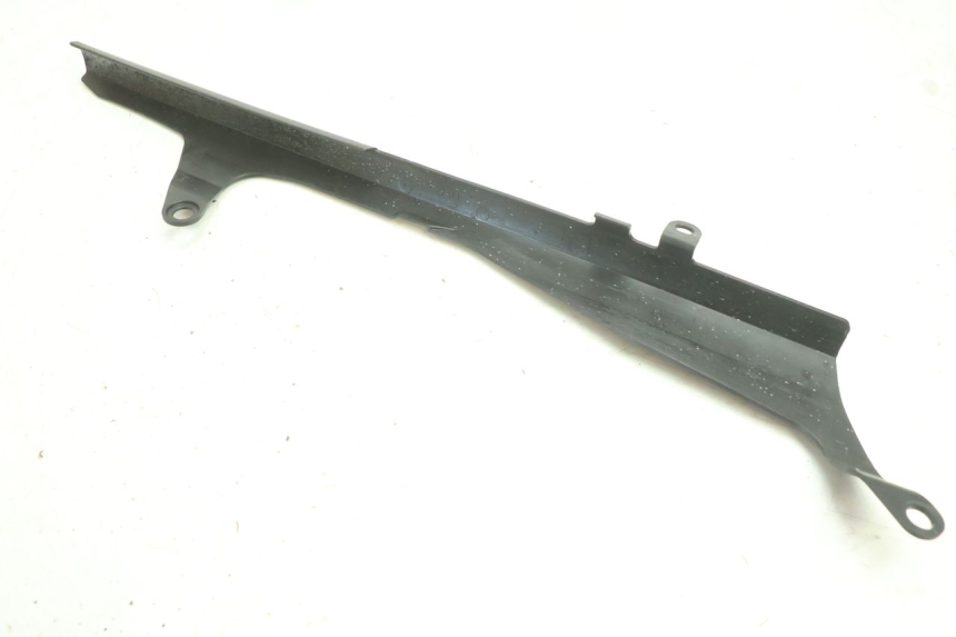 photo de CARTER DE CHAINE YAMAHA YZF R6 600 (2008 - 2009) - Gros plan technique