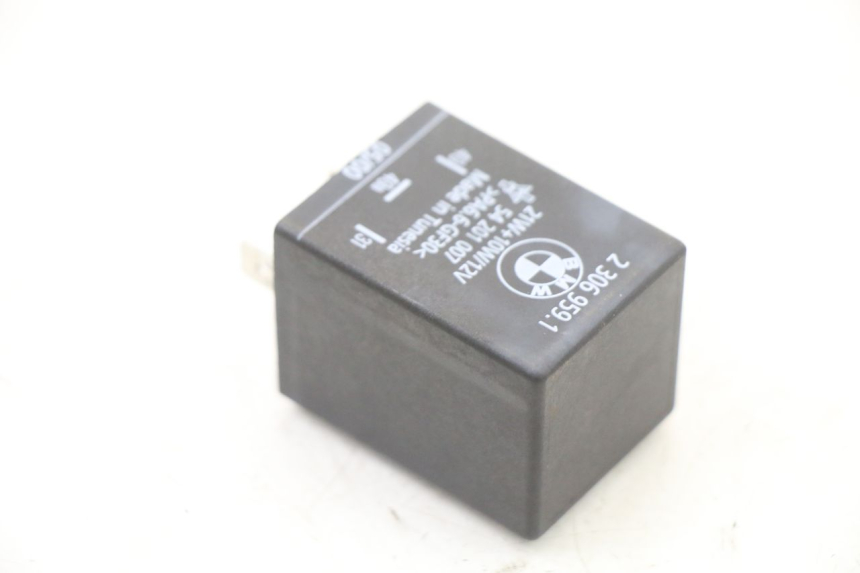 photo de CENTRALE CLIGNOTANTE BMW C1 125 (2000 - 2003)