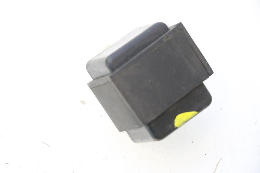 photo de CENTRALE CLIGNOTANTE SUZUKI BURGMAN 125 (2007 - 2014) - Détail de la pièce