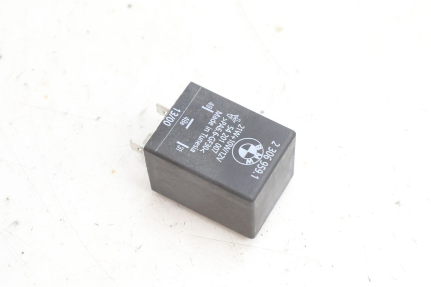photo de CENTRALE CLIGNOTANTE BMW C1 125 (2000 - 2003) - Détail de la pièce