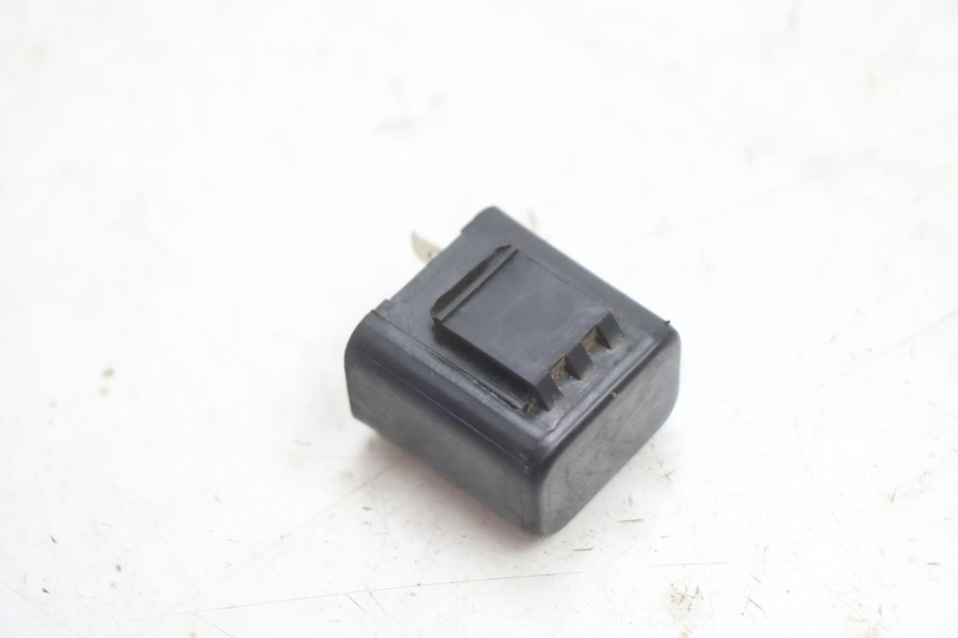 photo de CENTRALE CLIGNOTANTE HONDA CB TWO FIFTY 250 (1991 - 2002) - Zoom état d’usage